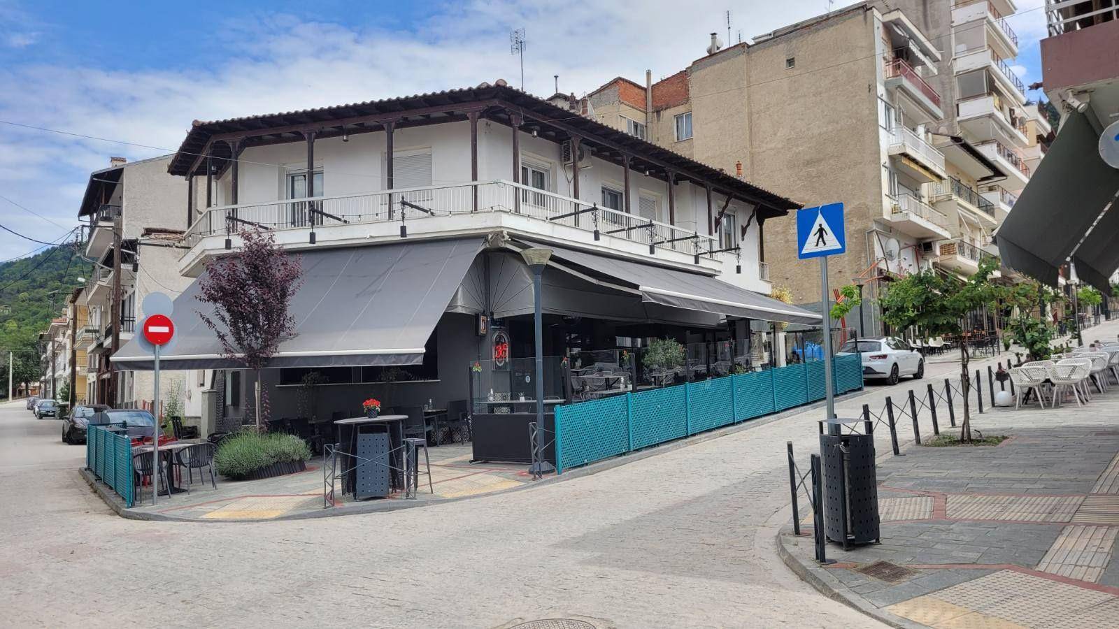 Penthouse 117 Εθν. Μαρτύρων, 43, Center, Servia