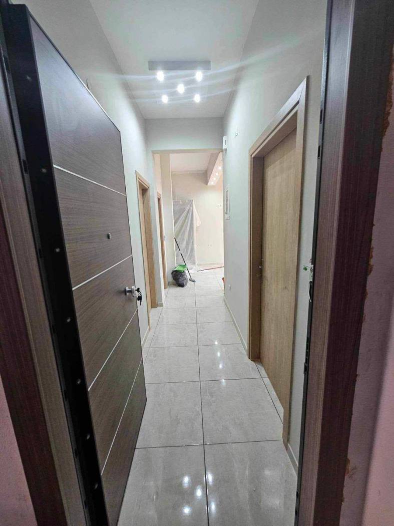 2 - room flat Λεωφόρος Σαλαμίνος, 183, Agios Georgios, Keratsini