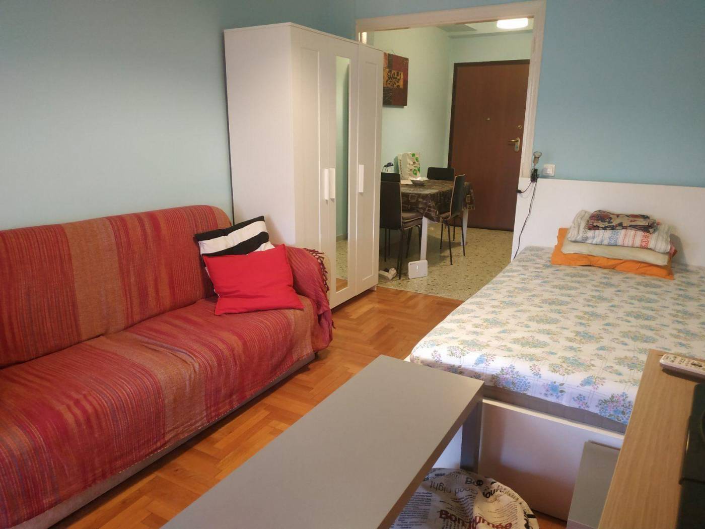 2 - room flat Πλαπούτα, Neapoli Exarcheion, Exarchia - Neapoli